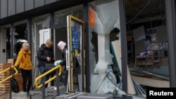 Trump Defends Russia Sanctions Waivers, Zelenskyy Says Kyiv Attacked Without Early Warning From Partners