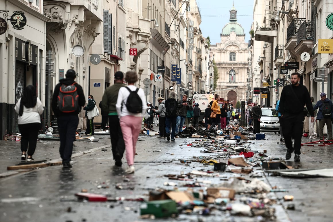 After looting spree, France tells online resellers to crack down on traffic of stolen goods  