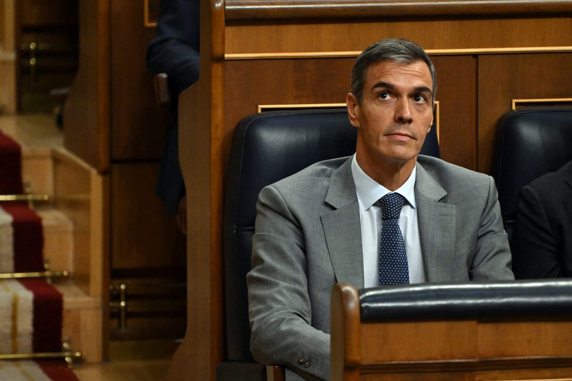 Spanish left-wing chaos dampens Sánchez’s hopes of election miracle