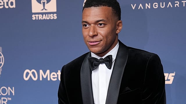 Mbappe apologises for Mao Zedong comment after Chinese sponsors drop him